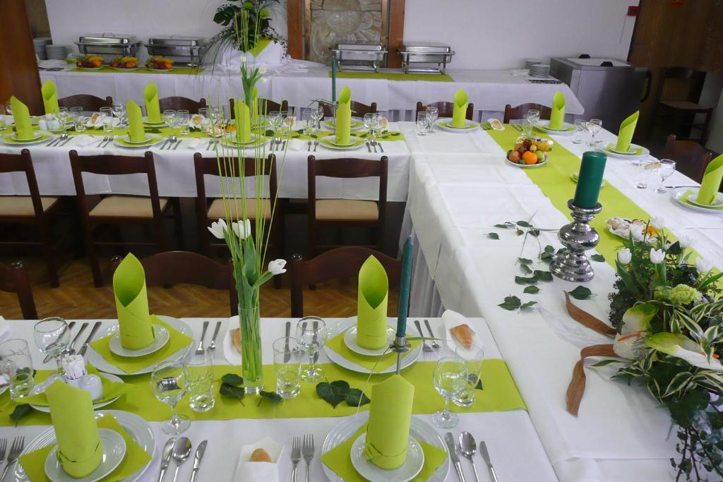 Hotel Slunce Havlíčkŭv Brod Esterno foto