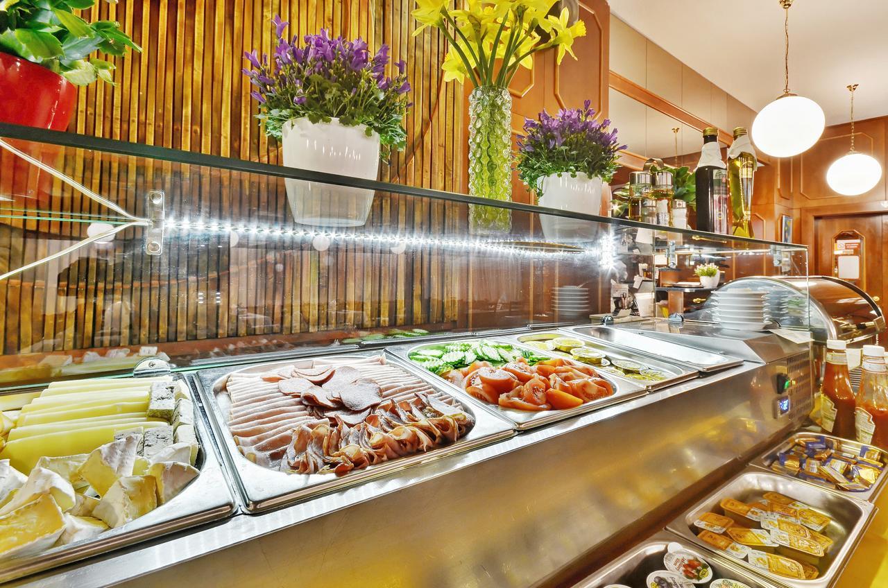 Hotel Slunce Havlíčkŭv Brod Esterno foto