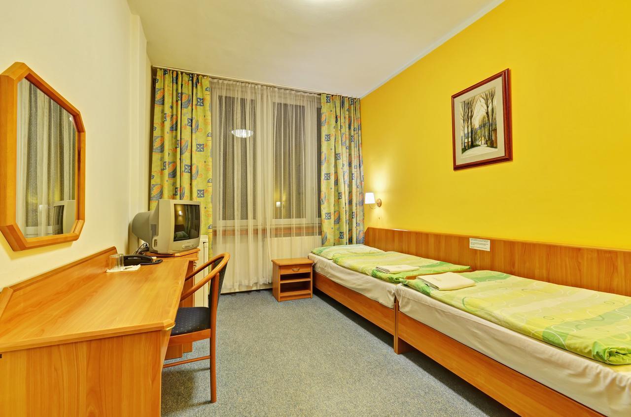 Hotel Slunce Havlíčkŭv Brod Esterno foto