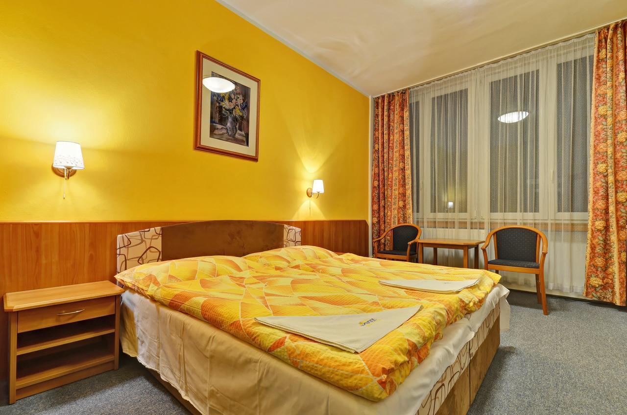 Hotel Slunce Havlíčkŭv Brod Esterno foto
