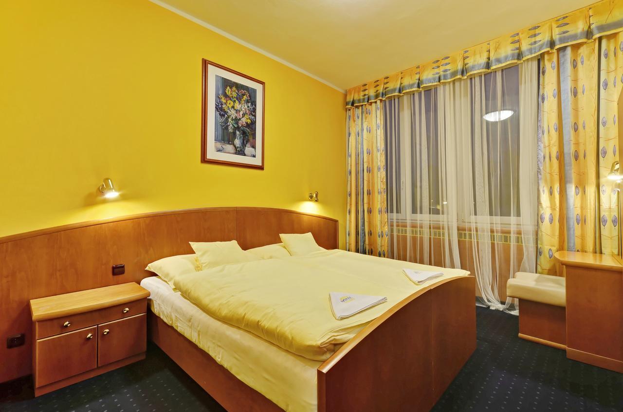 Hotel Slunce Havlíčkŭv Brod Esterno foto