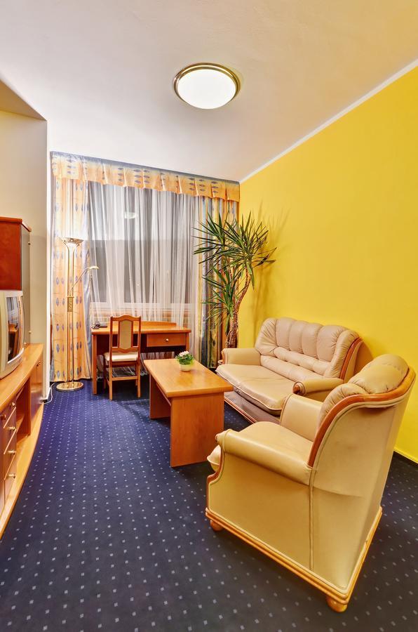 Hotel Slunce Havlíčkŭv Brod Esterno foto